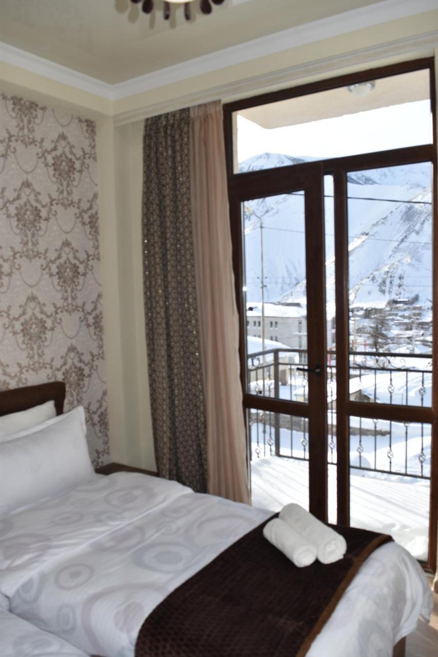 Hotel Iveria Kazbegi Exterior foto