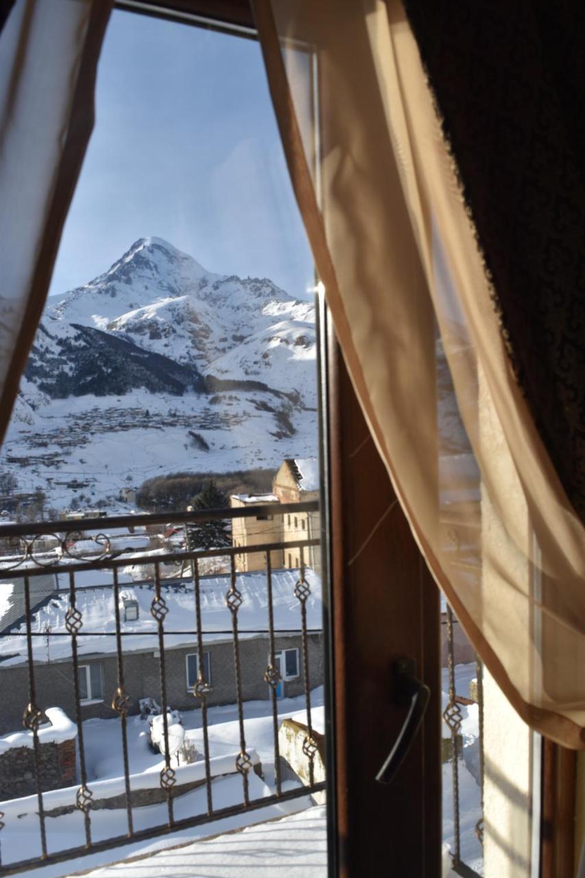 Hotel Iveria Kazbegi Exterior foto